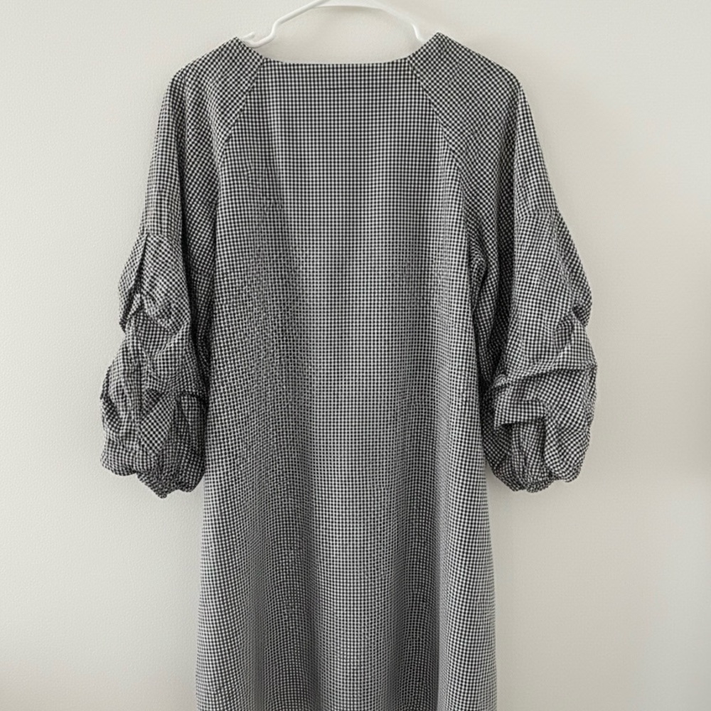 ✨ NWT Neiman Marcus Embroidered Statement Sleeve Dress ✨ - Picture 7 of 10